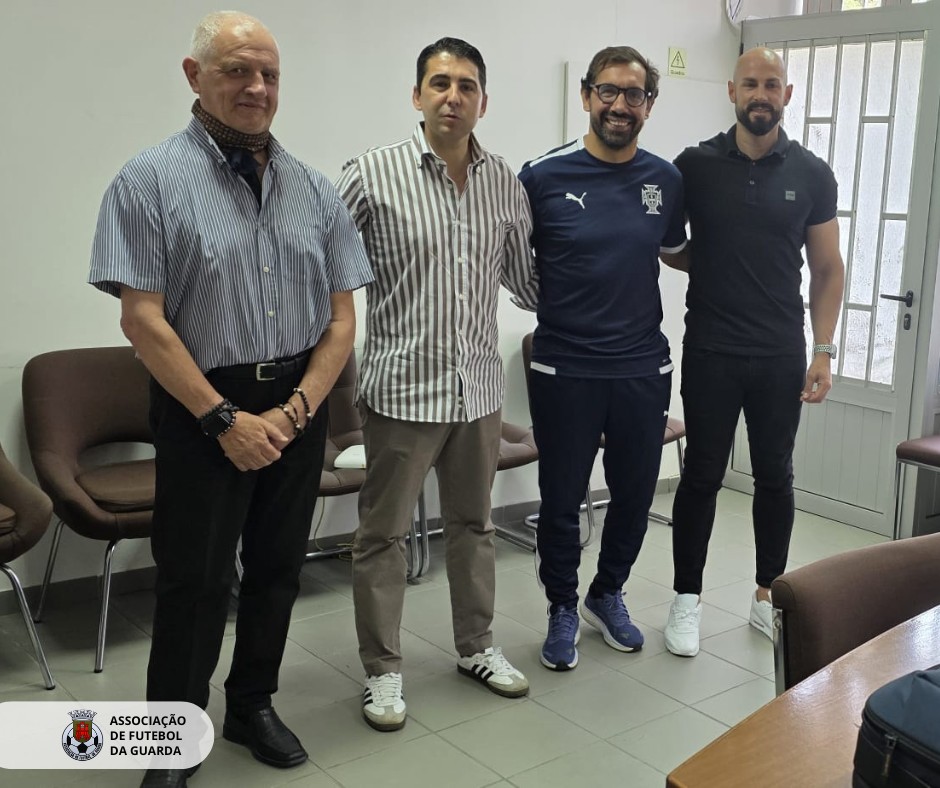 Óscar Tojo reúne com a AF Guarda