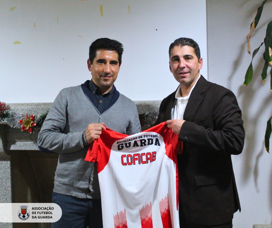 AF GUARDA ENTREGA CAMISOLA OFICIAL 